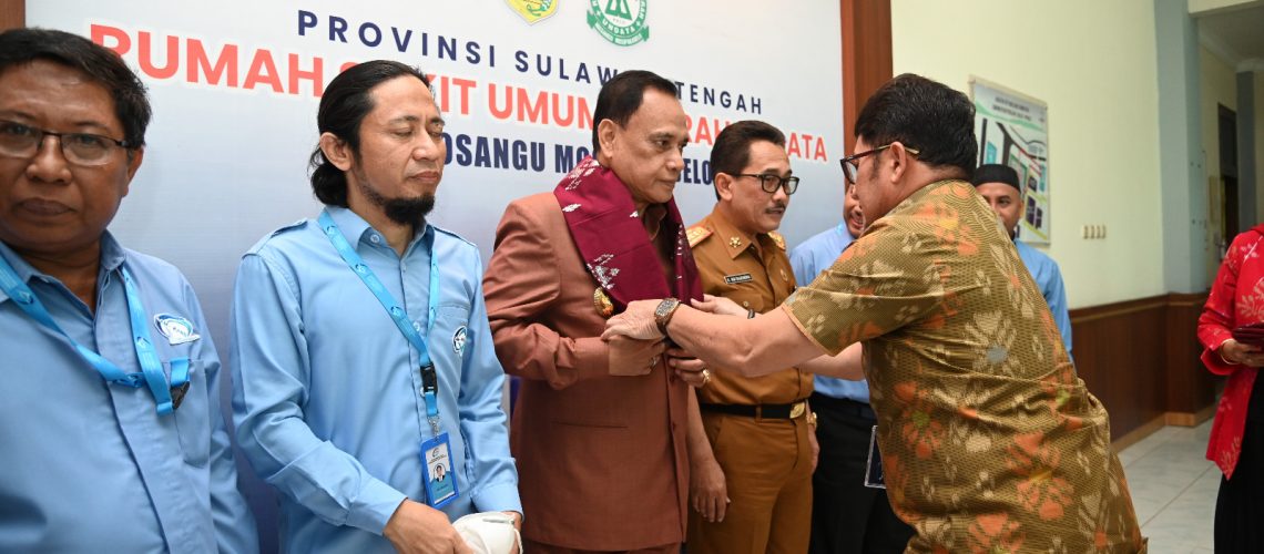 Wakil Gubernur Sulawesi Tengah Membuka Secara Resmi Survei Akreditasi Oleh LAM-KPRS di RSUD Undata